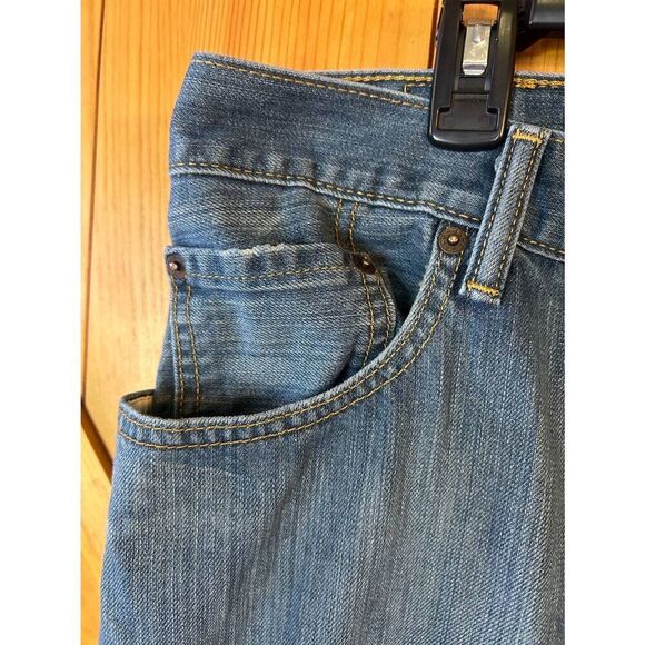 LEVI STRAUSS 559 Mens Relaxed Fit Medium Wash Jeans Size 46x30 (5103) - Picture 5 of 12